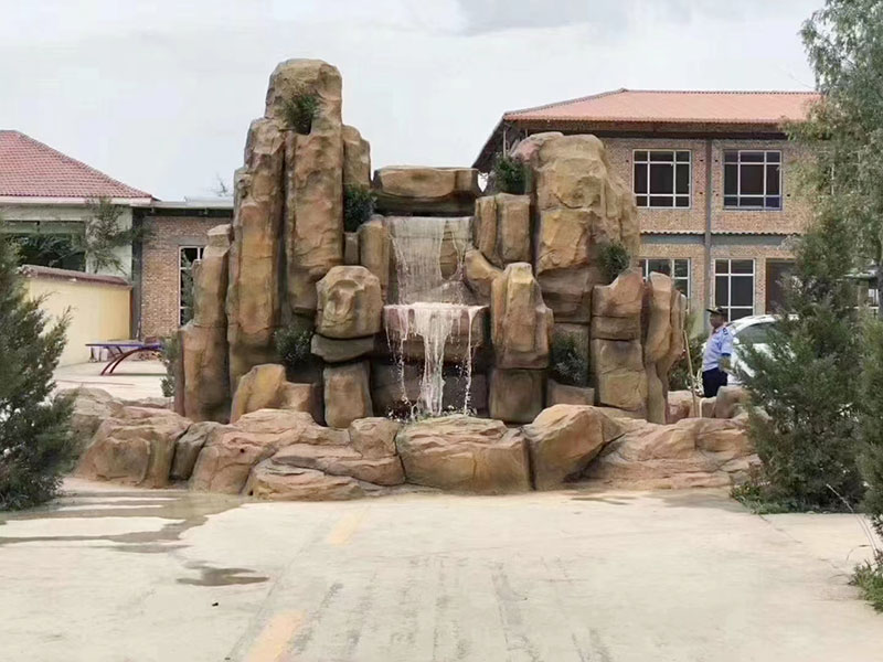 亚洲麻豆视频黄色在线假山